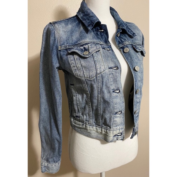 Levi’s Jean Jacket - Picture 6 of 11